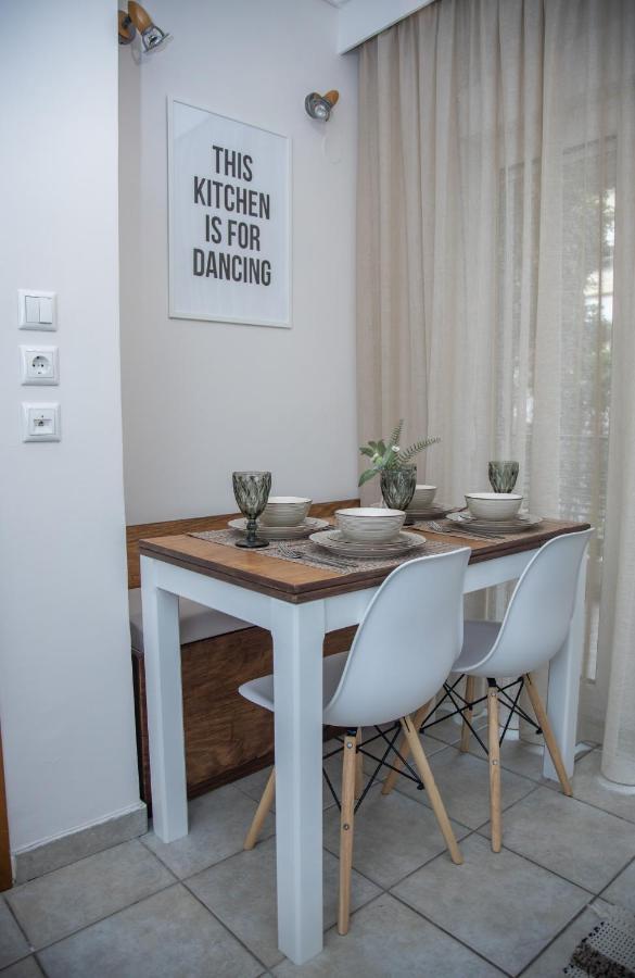 סלוניקי Fobillo Apartment At Charilaou מראה חיצוני תמונה