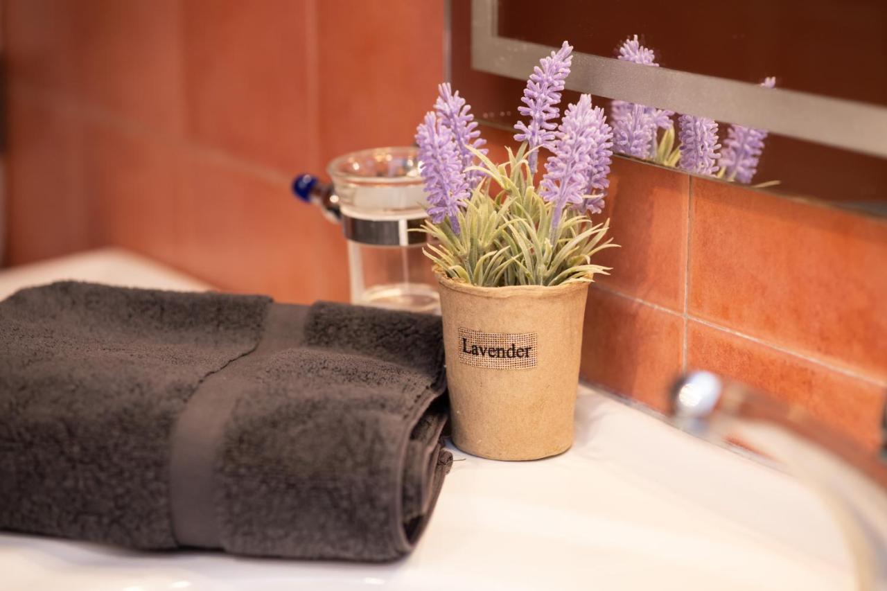 סלוניקי Fobillo Apartment At Charilaou מראה חיצוני תמונה